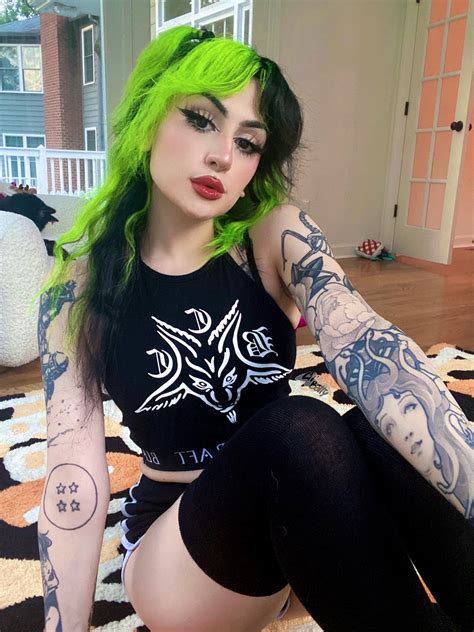 lilhellbat|Batz! (@lil.batzz) • Instagram photos and videos